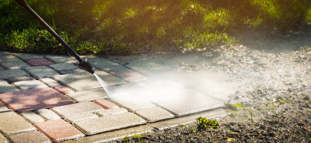 Best Pool Deck Cleaning  in Niagara University, NY